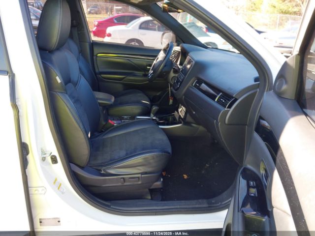 2019 MITSUBISHI OUTLANDER JA4AZ3A38KZ038556 Photo 4