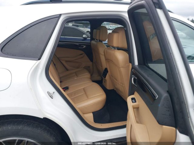 2017 PORSCHE MACAN WP1AB2A54HLB20087 Photo 7