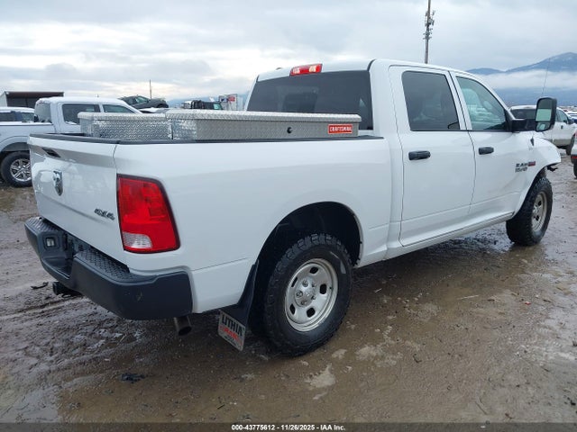 43775612 :رقم المزاد ، 1C6RR7KT0JS163550 vin ، 2018 Ram 1500 Tradesman  4x4 5'7 Box مزاد بيع