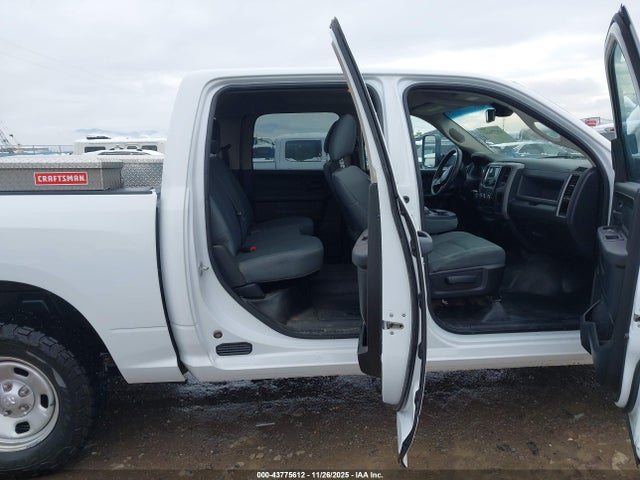 43775612 :رقم المزاد ، 1C6RR7KT0JS163550 vin ، 2018 Ram 1500 Tradesman  4x4 5'7 Box مزاد بيع