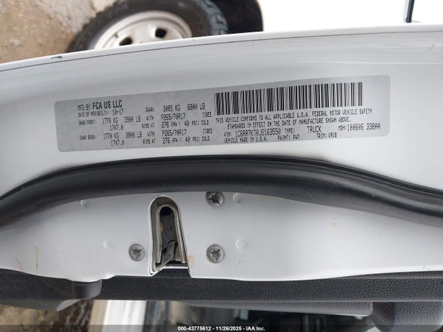 43775612 :رقم المزاد ، 1C6RR7KT0JS163550 vin ، 2018 Ram 1500 Tradesman  4x4 5'7 Box مزاد بيع