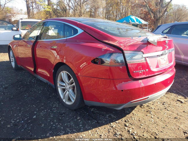 43775667 :رقم المزاد ، 5YJSA1H18FFP69395 vin ، 2015 Tesla Model S 60/70/85 مزاد بيع
