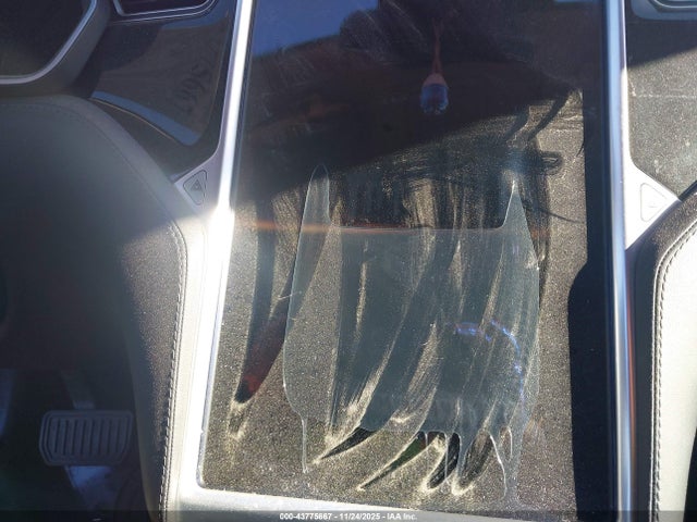 43775667 :رقم المزاد ، 5YJSA1H18FFP69395 vin ، 2015 Tesla Model S 60/70/85 مزاد بيع
