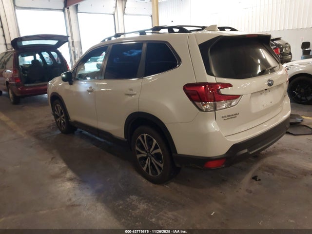 2022 SUBARU FORESTER JF2SKAPC9NH408483 Photo 2