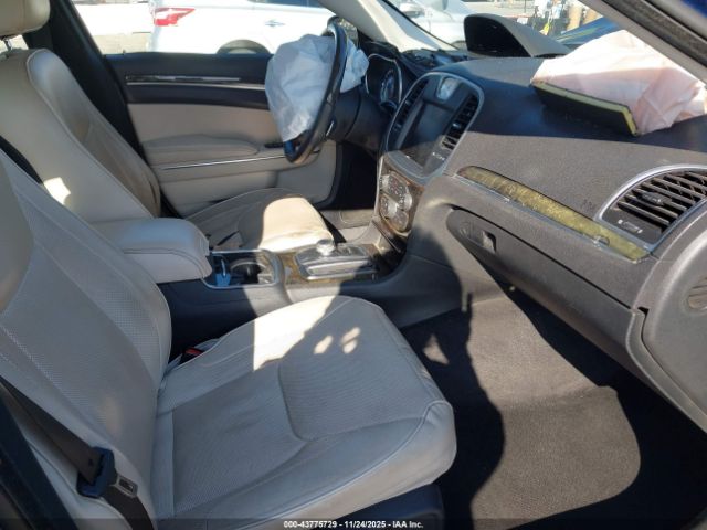 2015 CHRYSLER 300C 2C3CCAET1FH736225 Photo 4