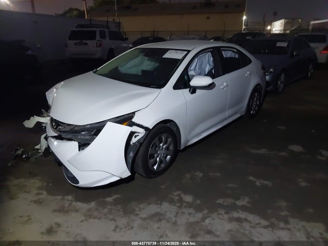 Toyota COROLLA LE 2020 5YFEPRAE8LP045438 Image 2