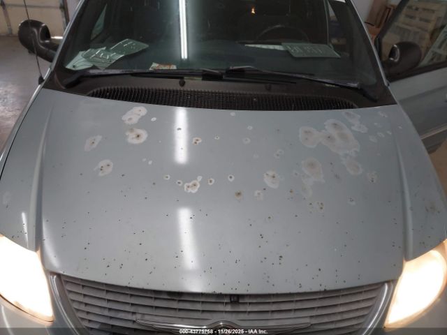 2001 CHRYSLER TOWN & COUNTRY 2C8GP64L41R197343 Photo 5