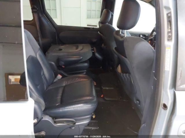 2001 CHRYSLER TOWN & COUNTRY 2C8GP64L41R197343 Photo 7