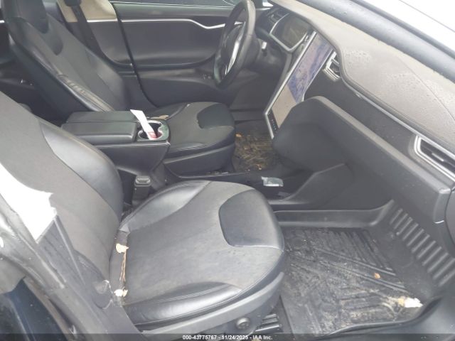 2013 TESLA MODEL S 5YJSA1AG8DFP11461 Photo 4