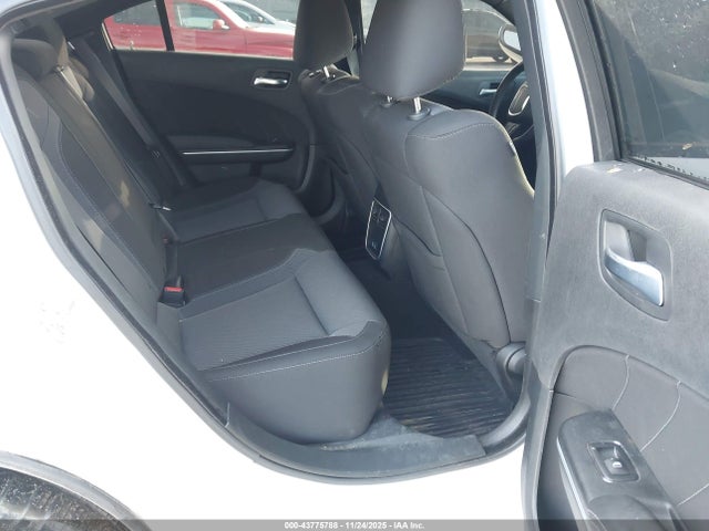 2C3CDXJG8NH265021 Dodge Charger Sxt Awd
