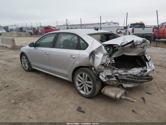 2019 VOLKSWAGEN PASSAT 1VWLA7A30KC003930 Photo 2