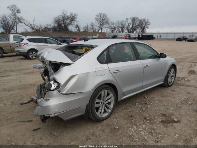 2019 VOLKSWAGEN PASSAT 1VWLA7A30KC003930 Photo 3