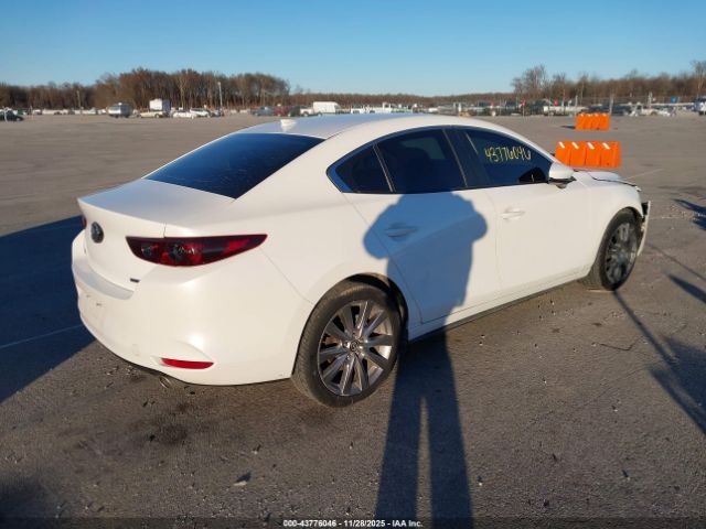 2019 MAZDA MAZDA3 3MZBPADL4KM107242 Photo 3