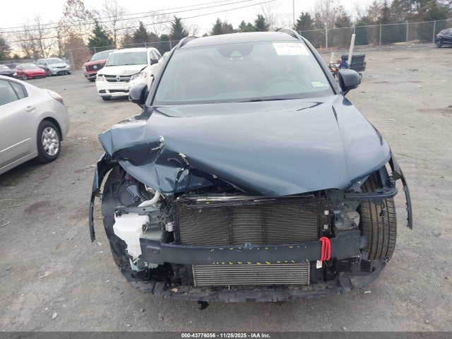 2022 VOLVO XC40 YV4162UM2N2661341 Photo 5