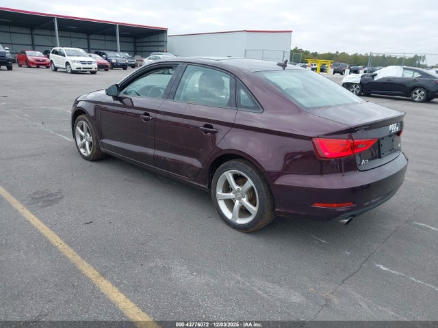 2015 AUDI A3 WAUBFGFFXF1021160 Photo 2