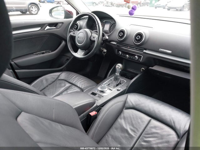 2015 AUDI A3 WAUBFGFFXF1021160 Photo 4