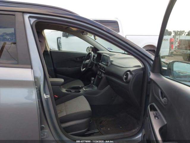 2018 HYUNDAI KONA KM8K22AA0JU135815 Photo 4
