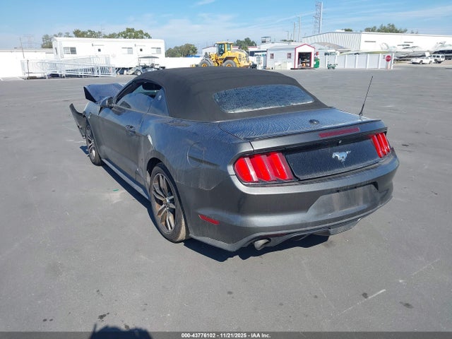 2016 FORD MUSTANG 1FATP8UH2G5231914 Photo 2