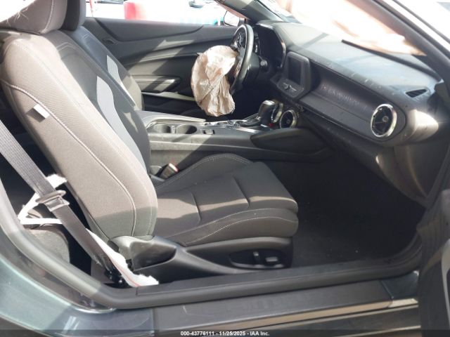 2021 CHEVROLET CAMARO 1G1FB1RX2M0141953 Photo 4