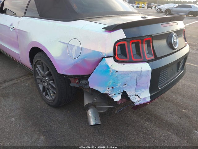 Продажа на аукционе авто 2014 Ford Mustang V6 Premium, vin: 1ZVBP8EM9E5255655, номер лота: 43776165