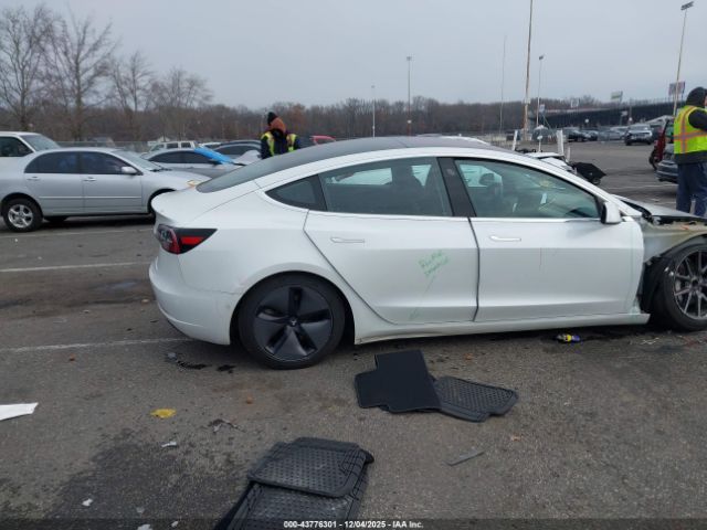 2018 TESLA MODEL 3 5YJ3E1EAXJF153056 Photo 3