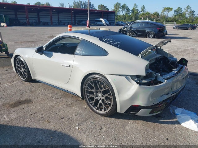 2024 PORSCHE 911 WP0AA2A95RS210069 Photo 2