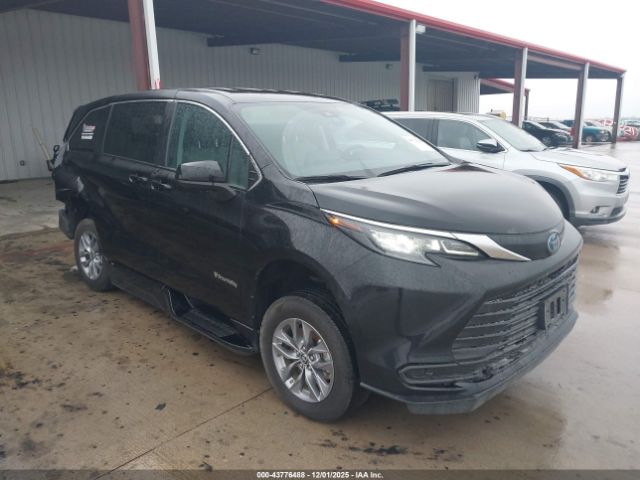 2024 TOYOTA SIENNA 5TDKRKEC0RS200383