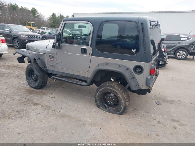 2002 JEEP WRANGLER 1J4FA39S72P708070 Photo 2