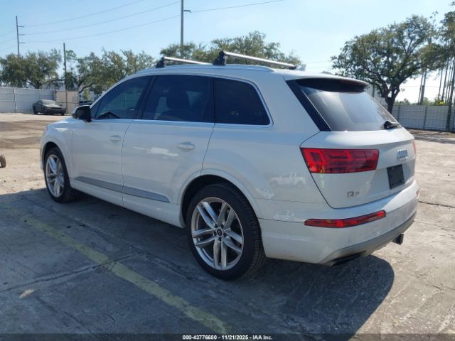 2018 AUDI Q7 WA1VAAF78JD055121 Photo 2