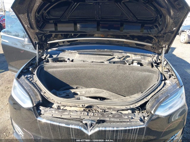 2018 TESLA MODEL X 5YJXCBE24JF114887 Photo 9