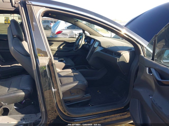 2018 TESLA MODEL X 5YJXCBE24JF114887 Photo 4
