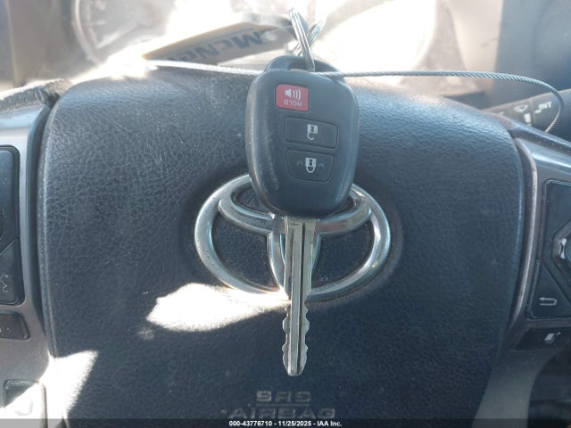 Продажа на аукционе авто 2016 Toyota Tacoma Sr5 V6, vin: 3TMAZ5CN4GM022718, номер лота: 43776710