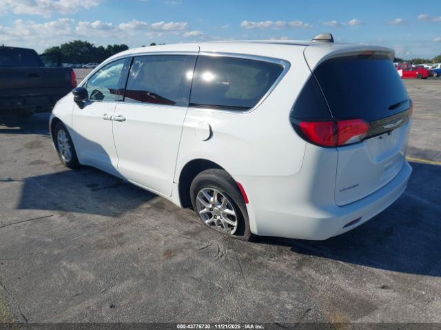 2024 CHRYSLER VOYAGER 2C4RC1CG5RR130016 Photo 2