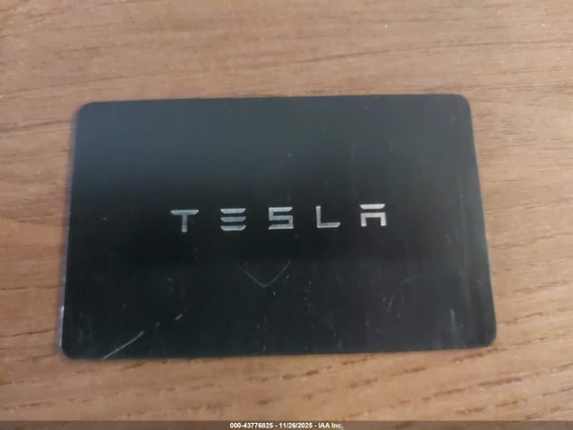 2024 TESLA MODEL Y 7SAYGDEF6RF039213 Photo 10