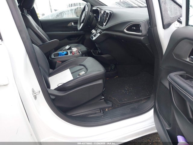 2025 CHRYSLER PACIFICA 2C4RC1BG7SR527962 Photo 4
