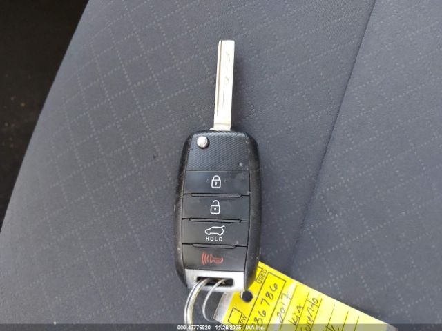 2017 KIA SORENTO 5XYPG4A33HG236786 Photo 10