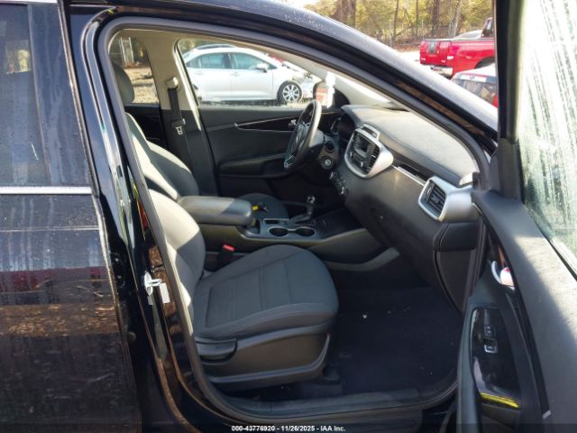 2017 KIA SORENTO 5XYPG4A33HG236786 Photo 4