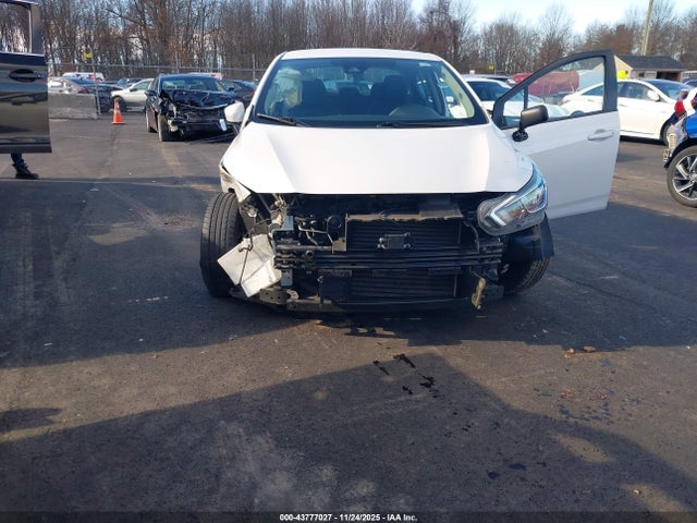 Продаж на аукціоні авто 2021 Nissan Versa Sv Xtronic Cvt, vin: 3N1CN8EV0ML895051, номер лоту: 43777027