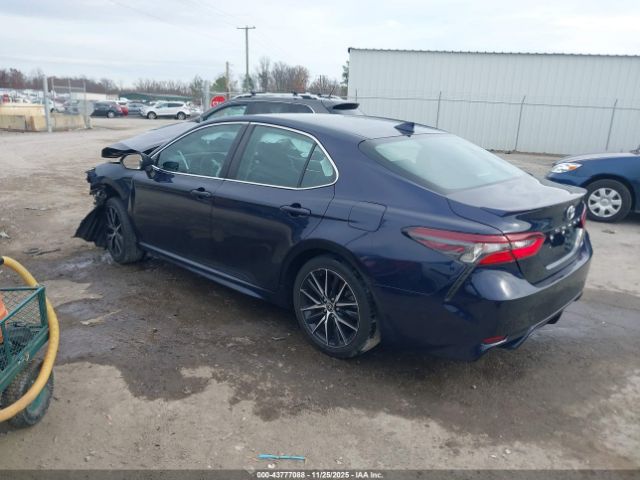 2022 TOYOTA CAMRY 4T1G11AKXNU674511 Photo 2