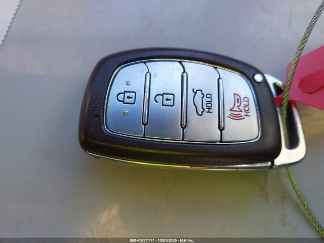 Hyundai Elantra Value Edition 2018 5NPD84LF0JH339640 Image 11