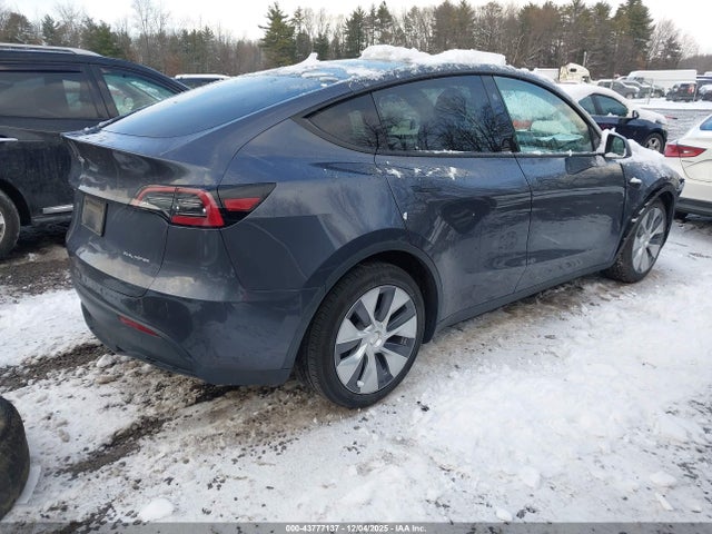 2023 TESLA MODEL Y 7SAYGDEE0PF907758 Photo 3