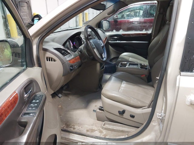 Продаж на аукціоні авто 2015 Chrysler Town & Country Touring, vin: 2C4RC1BG3FR637235, номер лоту: 43777221