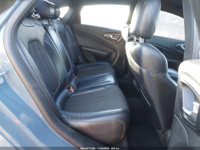 2015 Chrysler 200 S მანქანა იყიდება აუქციონზე, vin: 1C3CCCBB0FN613711, აუქციონის ნომერი: 43777260