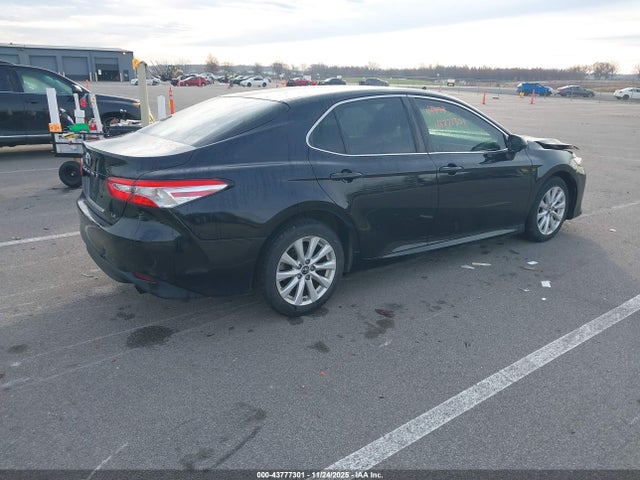 4T1B11HK5JU129925 Toyota CAMRY LE