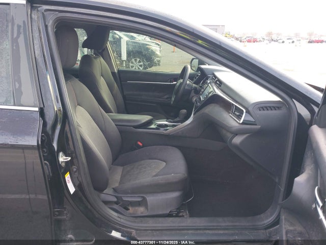 4T1B11HK5JU129925 Toyota CAMRY LE