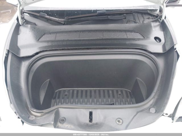 2021 TESLA MODEL Y 5YJYGDEE8MF283457 Photo 9