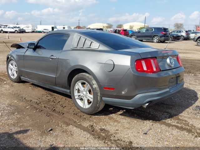 2011 FORD MUSTANG 1ZVBP8AM1B5170133 Photo 2