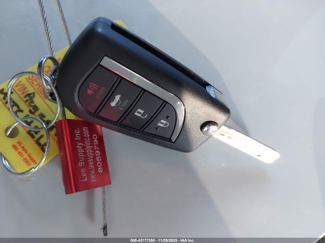 5YFEPMAE6NP297629 Toyota COROLLA LE