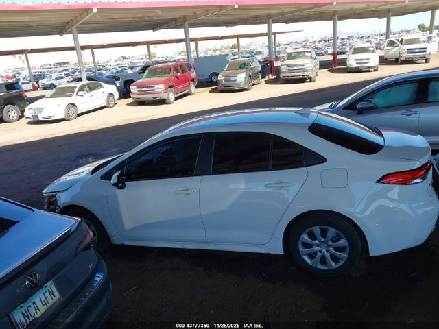 5YFEPMAE6NP297629 Toyota COROLLA LE