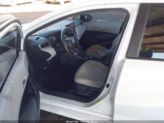 5YFEPMAE6NP297629 Toyota COROLLA LE